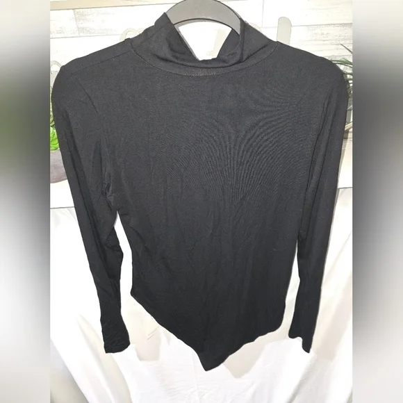 Mangopop Black Mock Neck Long Sleeved Buttery Soft Bodysuit, SIZE Large - Picture 2 of 3